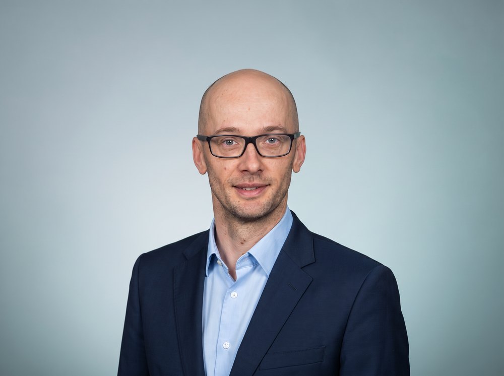 Robert Voigtländer, Business Development & Finance